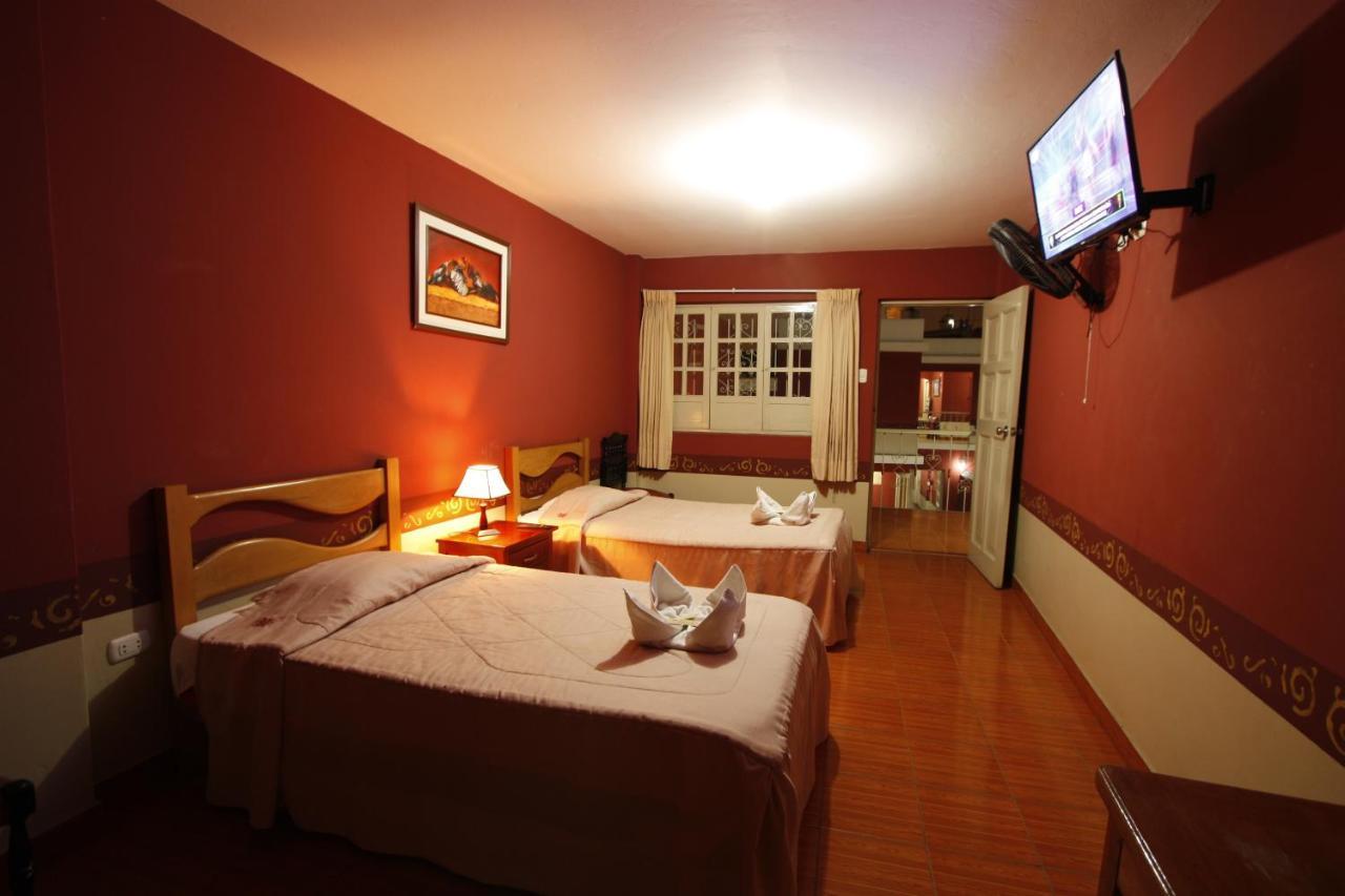 Hotel Colonial Trujillo Exteriör bild